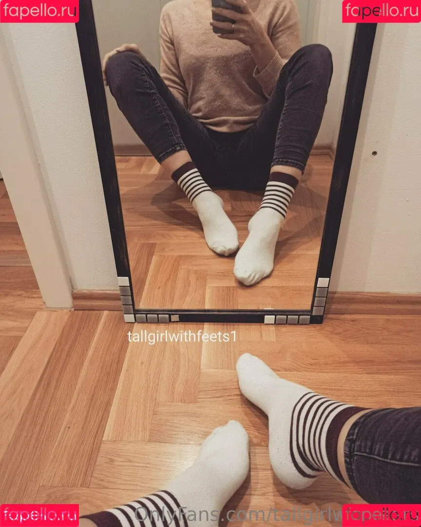 tallgirlsfanpage / tallgirlwithfeets Onlyfans Photo Gallery 