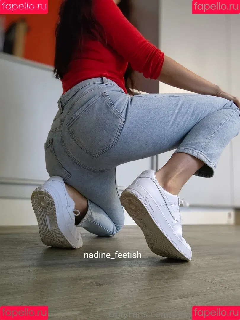 tallgirlsfanpage / tallgirlwithfeets Onlyfans Photo Gallery 