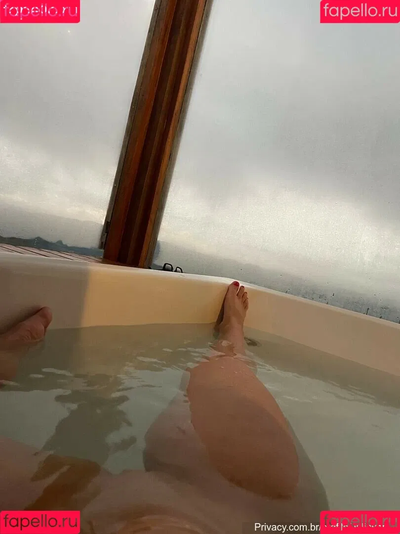 Julia Von Muhlen / juliavon36 / loirajuliavon Onlyfans Photo Gallery 