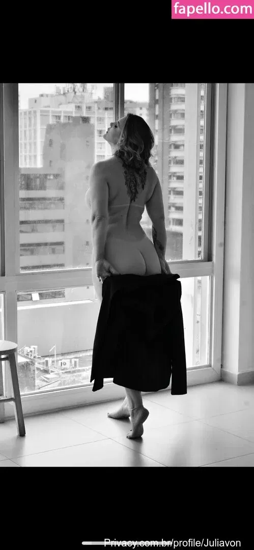 Julia Von Muhlen / juliavon36 / loirajuliavon Onlyfans Photo Gallery 