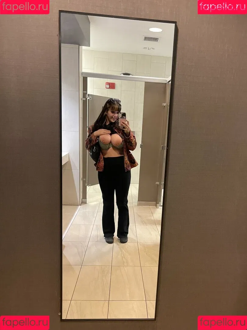 xolittlelady6 / xolittleladyox / xolittleladyxo Onlyfans Photo Gallery 