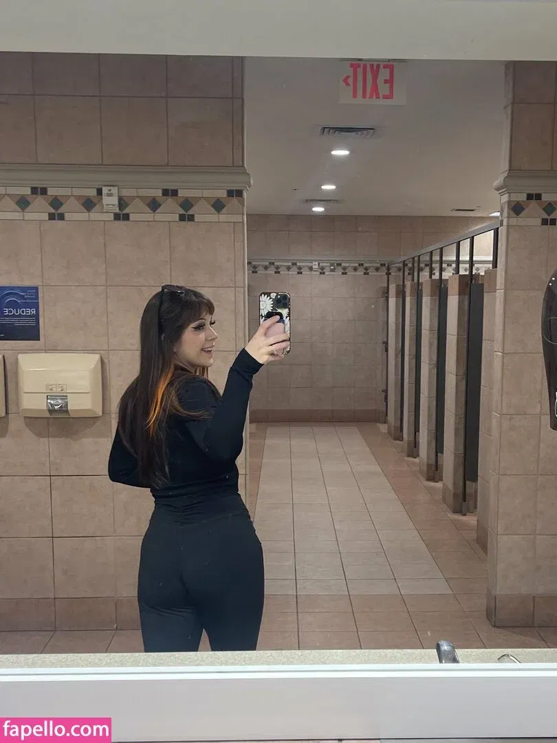 xolittlelady6 / xolittleladyox / xolittleladyxo Onlyfans Photo Gallery 