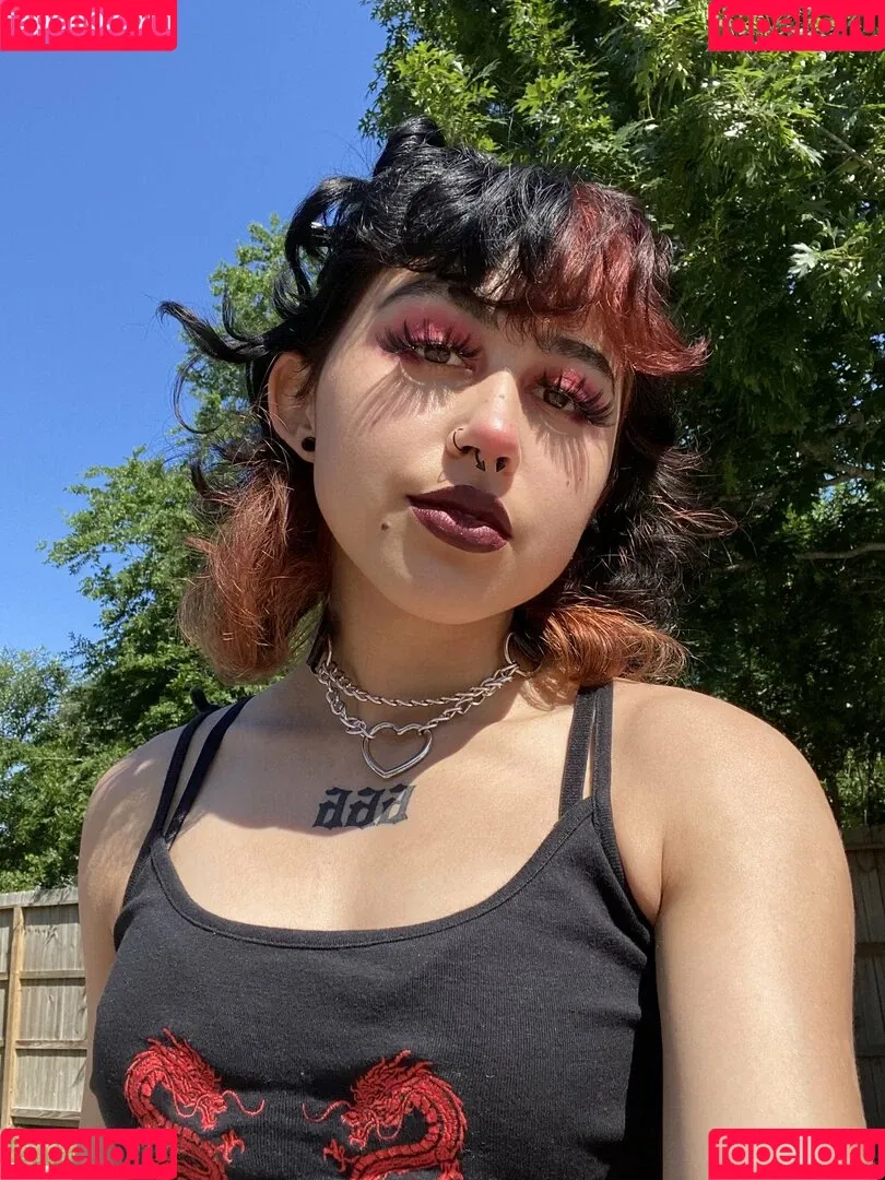 Azmideus / Suedmza / xslxtx Onlyfans Photo Gallery 