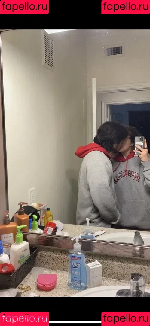 Azmideus / Suedmza / xslxtx Onlyfans Photo Gallery 