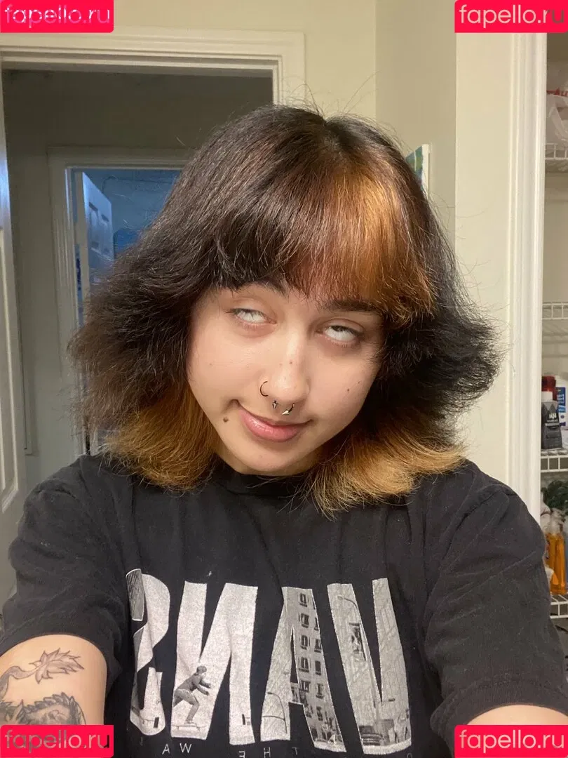 Azmideus / Suedmza / xslxtx Onlyfans Photo Gallery 