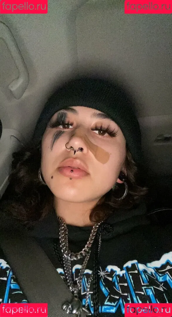 Azmideus / Suedmza / xslxtx Onlyfans Photo Gallery 