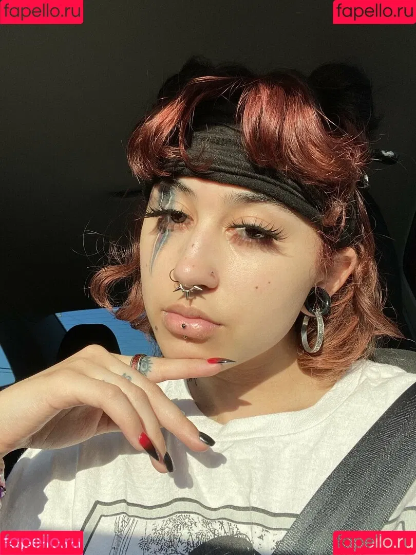 Azmideus / Suedmza / xslxtx Onlyfans Photo Gallery 