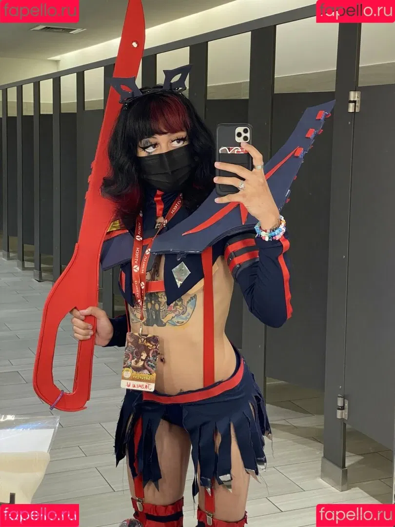 Azmideus / Suedmza / xslxtx Onlyfans Photo Gallery 