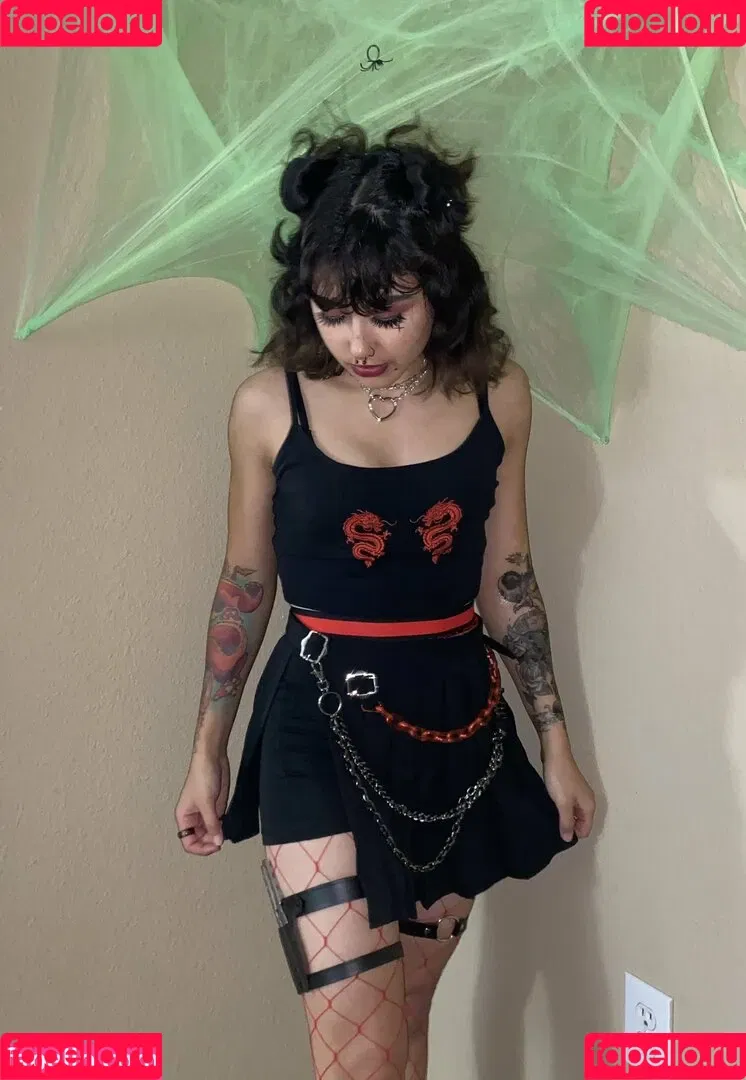 Azmideus / Suedmza / xslxtx Onlyfans Photo Gallery 