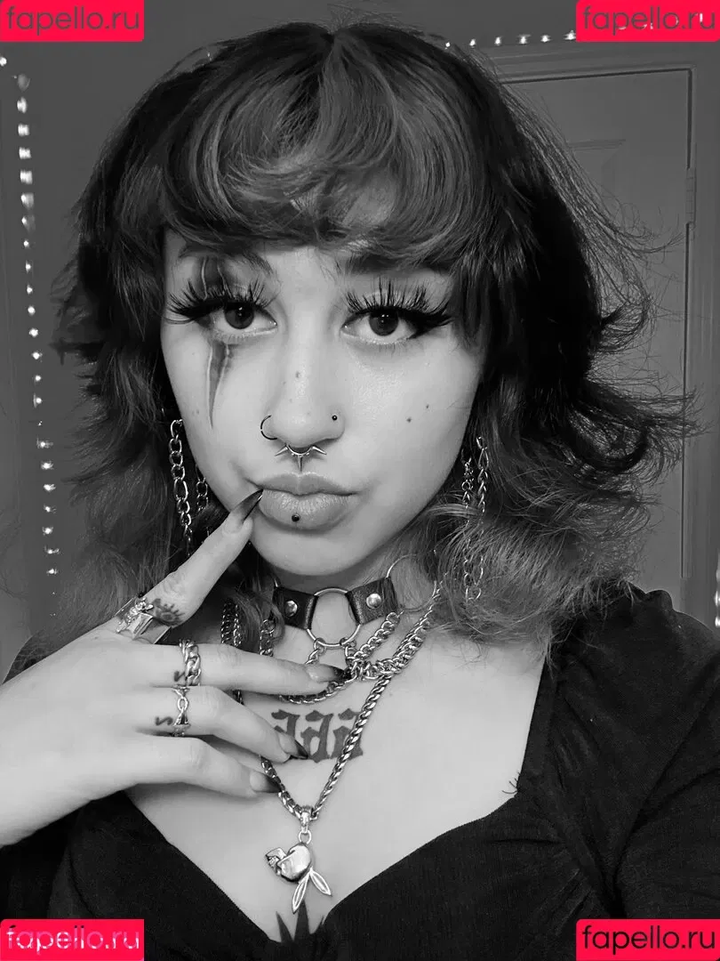 Azmideus / Suedmza / xslxtx Onlyfans Photo Gallery 