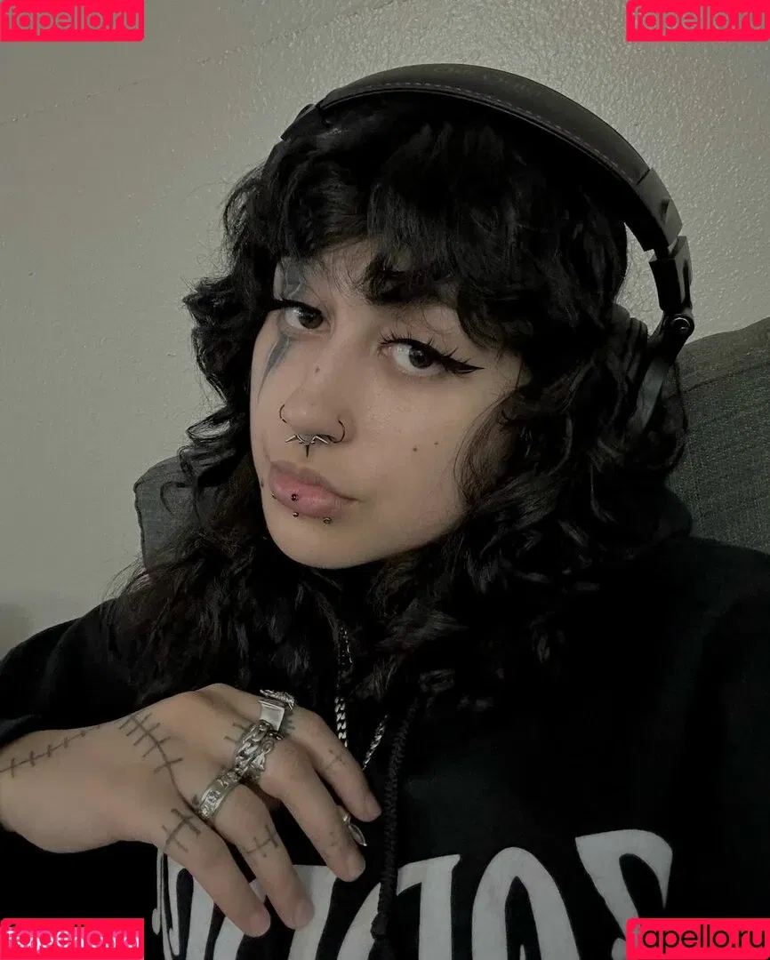 Azmideus / Suedmza / xslxtx Onlyfans Photo Gallery 