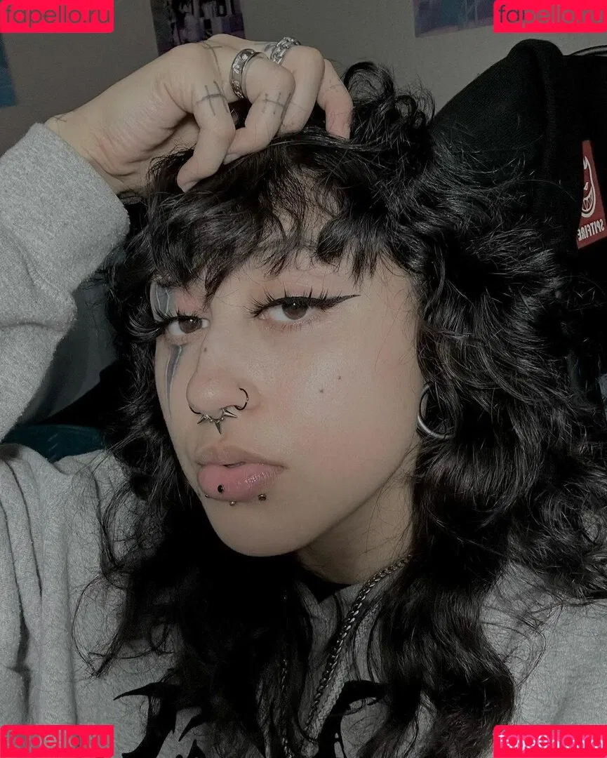 Azmideus / Suedmza / xslxtx Onlyfans Photo Gallery 