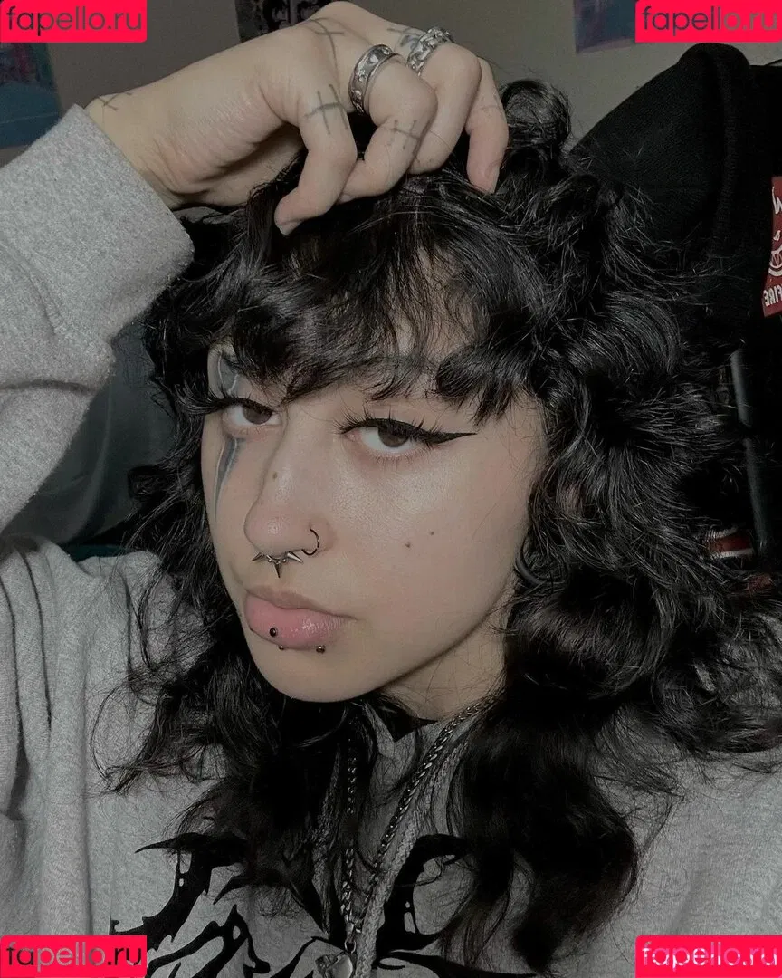 Azmideus / Suedmza / xslxtx Onlyfans Photo Gallery 