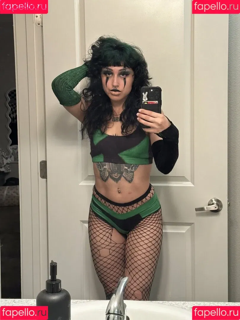 Azmideus / Suedmza / xslxtx Onlyfans Photo Gallery 