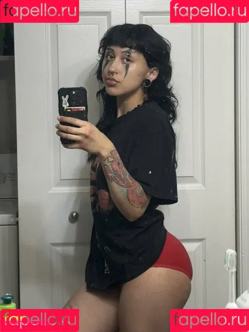 Azmideus / Suedmza / xslxtx Onlyfans Photo Gallery 