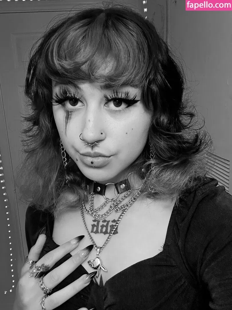 Azmideus / Suedmza / xslxtx Onlyfans Photo Gallery 