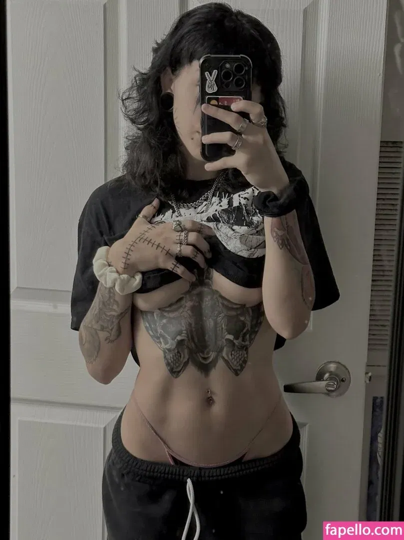 Azmideus / Suedmza / xslxtx Onlyfans Photo Gallery 