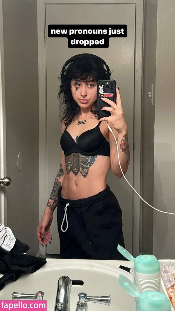 Azmideus / Suedmza / xslxtx Onlyfans Photo Gallery 