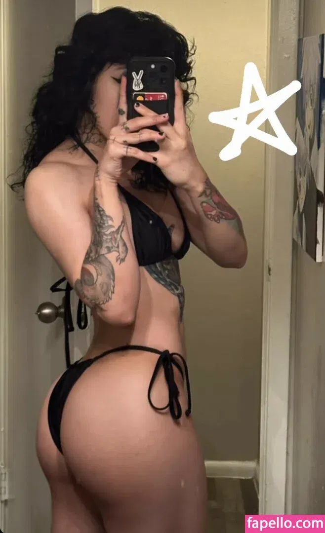 Azmideus / Suedmza / xslxtx Onlyfans Photo Gallery 