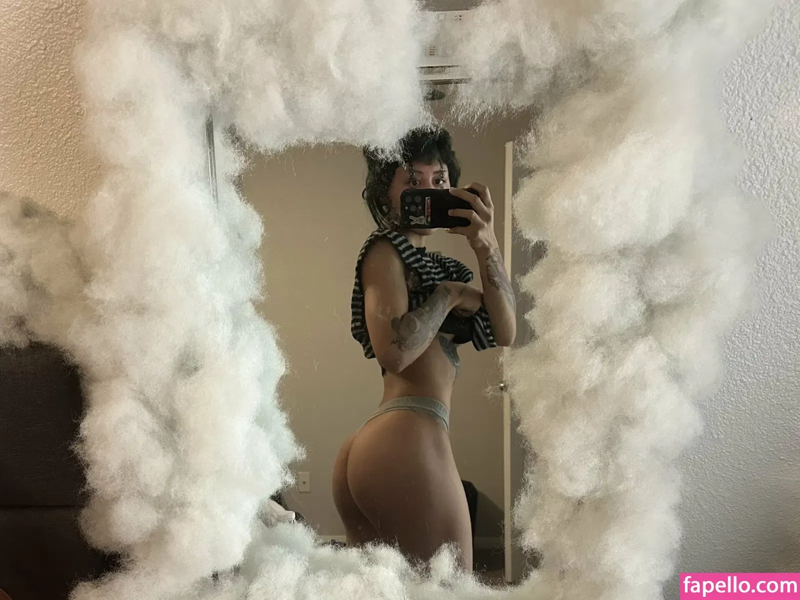 Azmideus / Suedmza / xslxtx Onlyfans Photo Gallery 