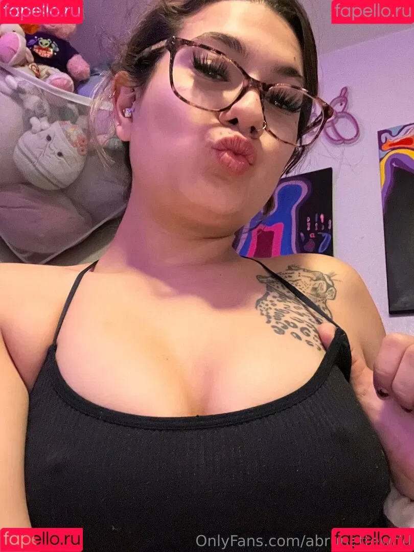 abrunettewrld Onlyfans Photo Gallery 