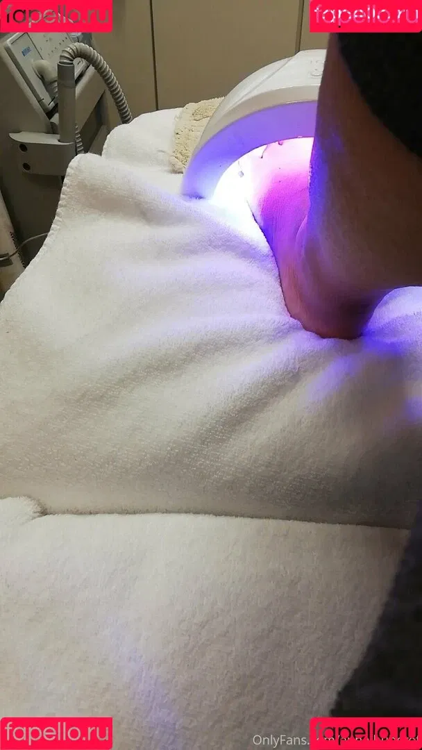 anna.huberof / modelannahuber Onlyfans Photo Gallery 