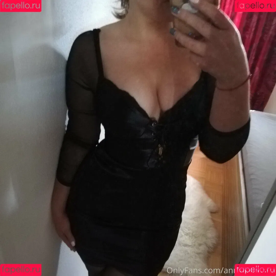 anna.huberof / modelannahuber Onlyfans Photo Gallery 