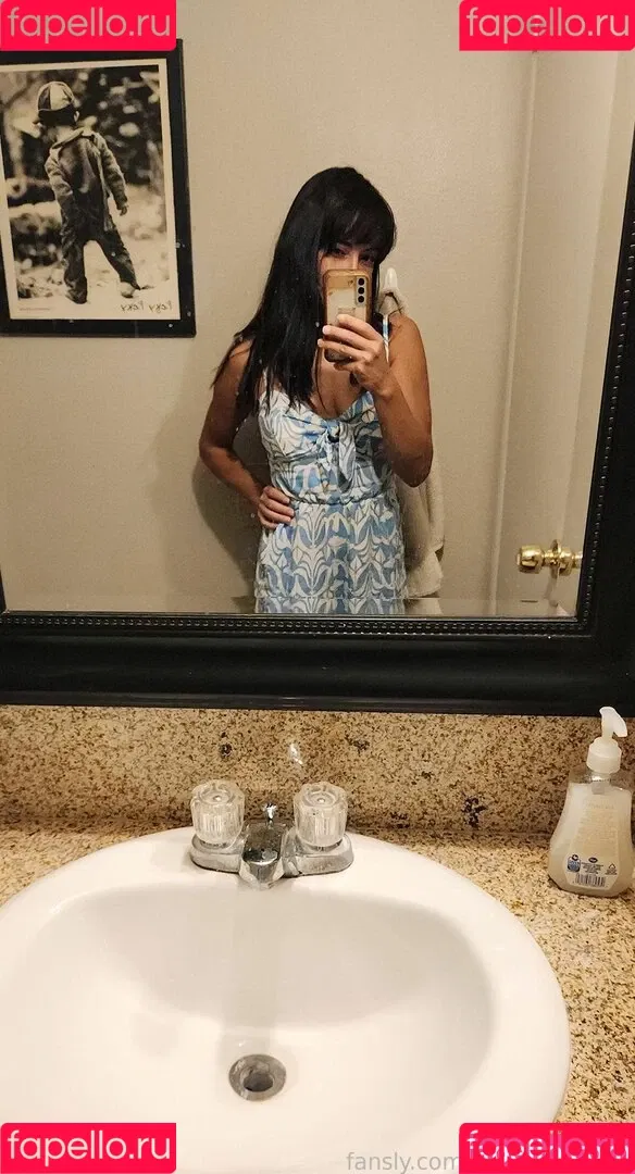 littlelillyfckslut / littlelillyy_ Onlyfans Photo Gallery 