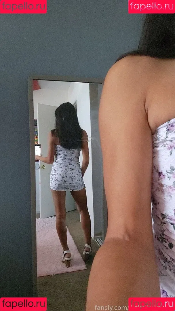 littlelillyfckslut / littlelillyy_ Onlyfans Photo Gallery 