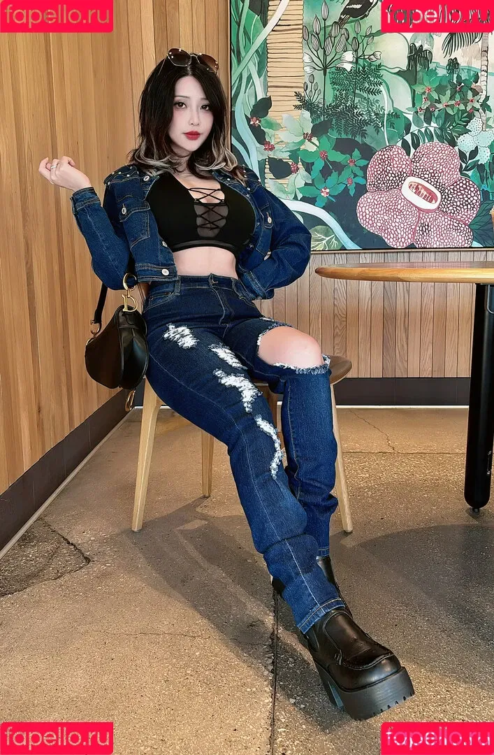 Hana Bunny / Hanna Dinh / hana.bunny_bunny / hanabunny / squishubunny Onlyfans Photo Gallery 