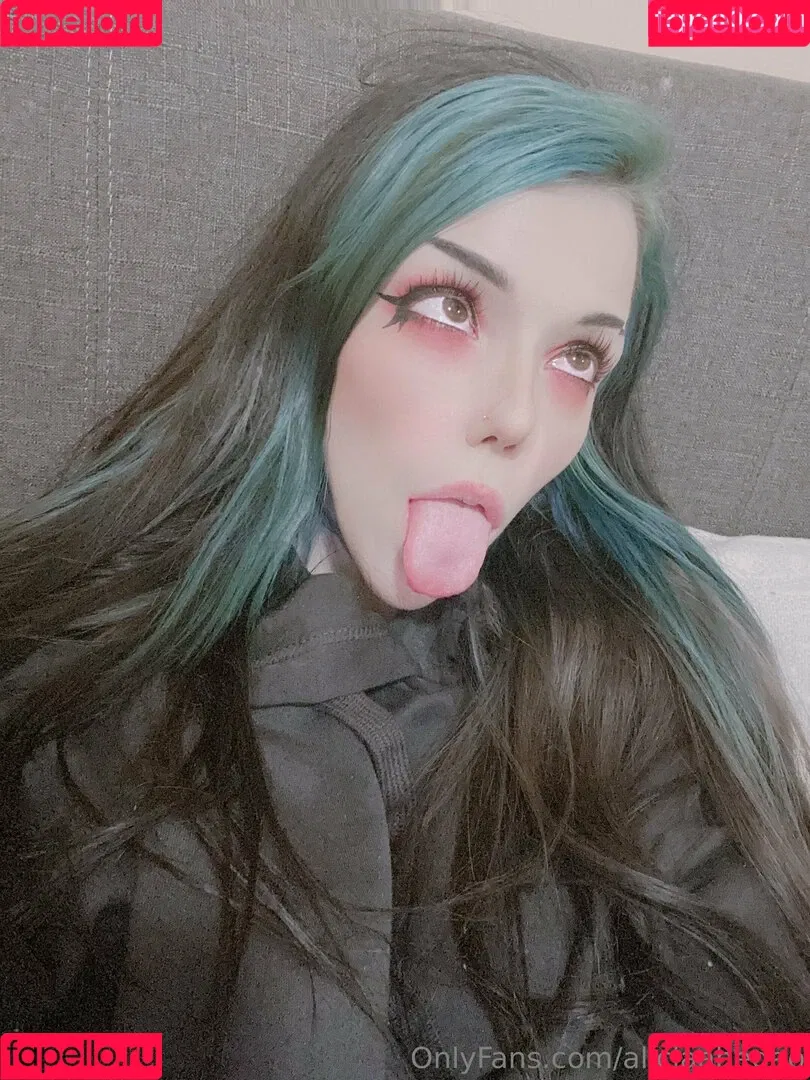 ahegaoalicia / aliciaahegao Onlyfans Photo Gallery 