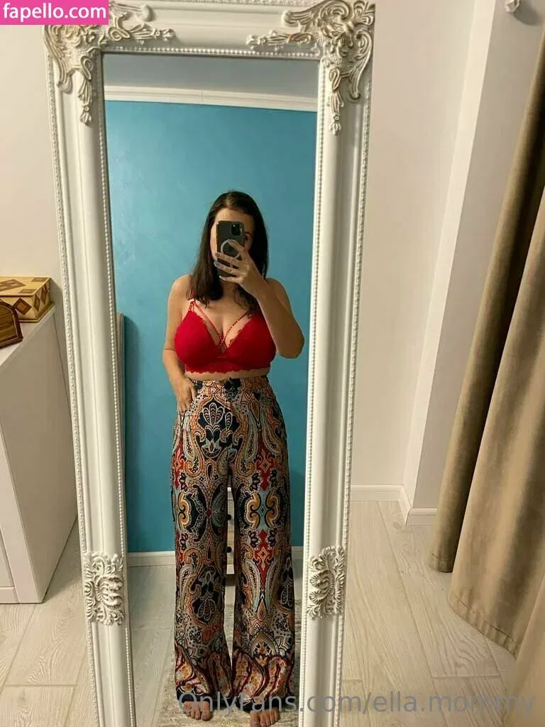 ella.mommy / mommyella Onlyfans Photo Gallery 