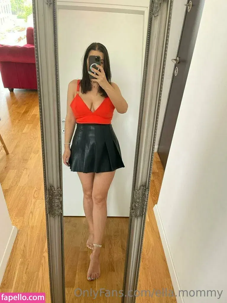 ella.mommy / mommyella Onlyfans Photo Gallery 