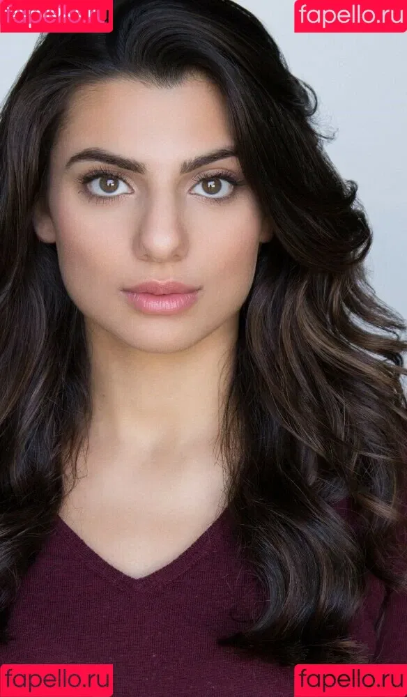 Claudia Doumit / Victoria Neuman: The Boys / claudiadoumit Onlyfans Photo Gallery 