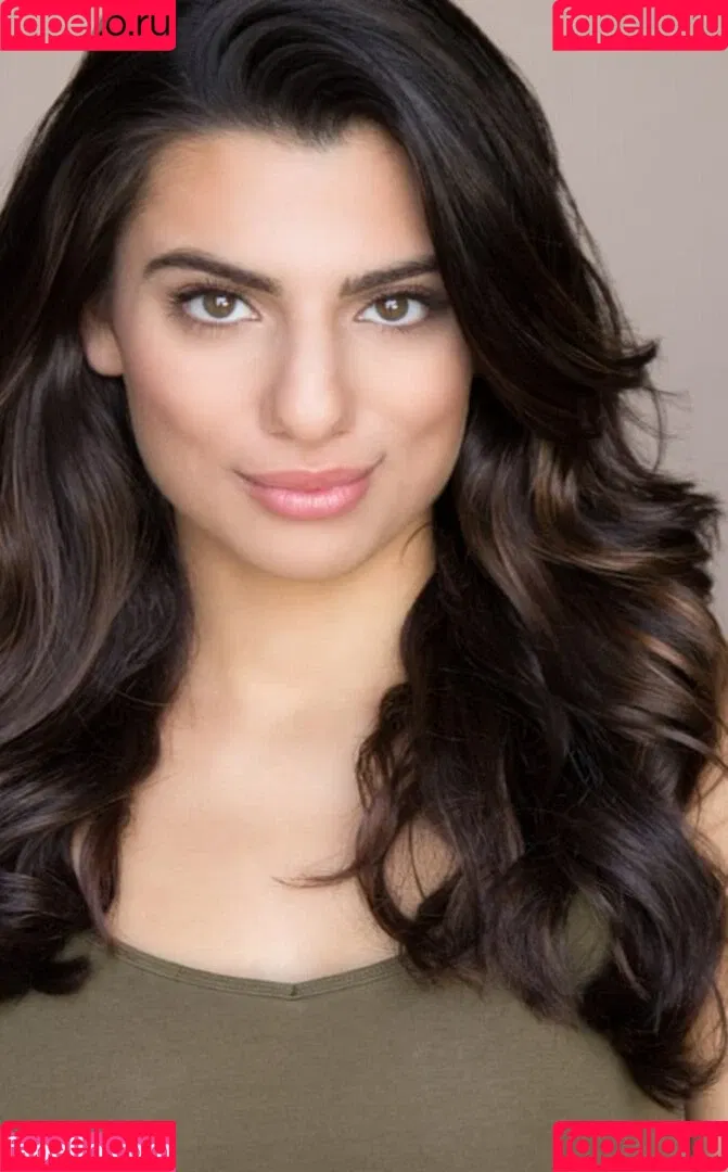 Claudia Doumit / Victoria Neuman: The Boys / claudiadoumit Onlyfans Photo Gallery 