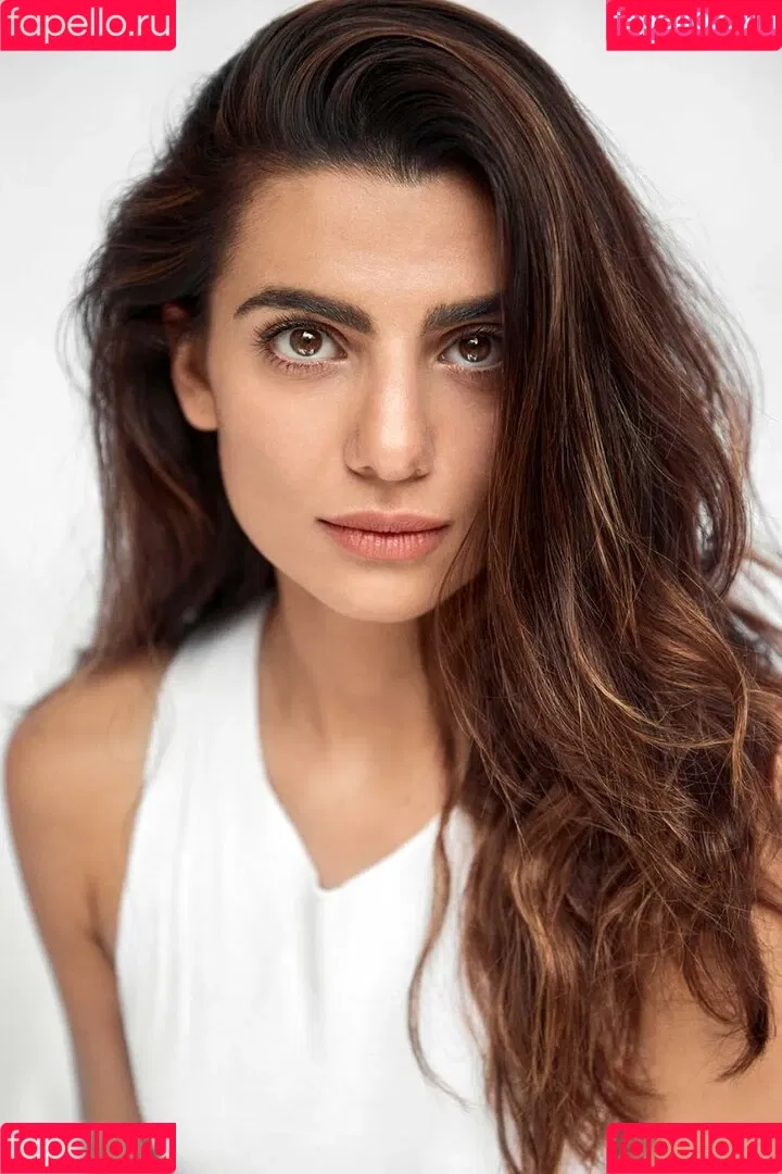 Claudia Doumit / Victoria Neuman: The Boys / claudiadoumit Onlyfans Photo Gallery 