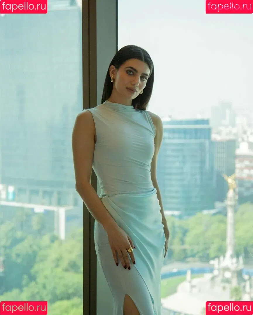 Claudia Doumit / Victoria Neuman: The Boys / claudiadoumit Onlyfans Photo Gallery 