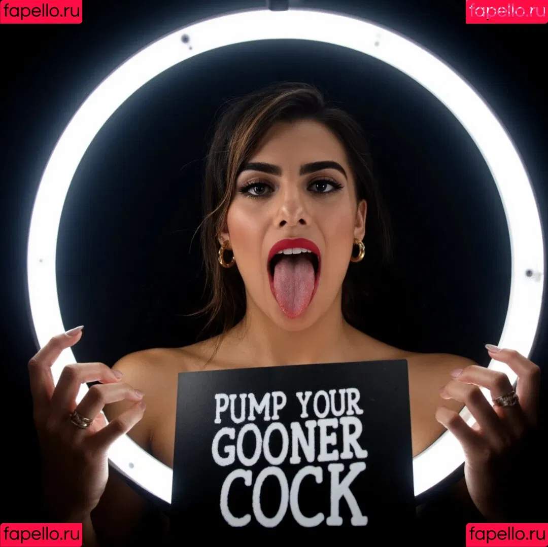 Claudia Doumit / Victoria Neuman: The Boys / claudiadoumit Onlyfans Photo Gallery 