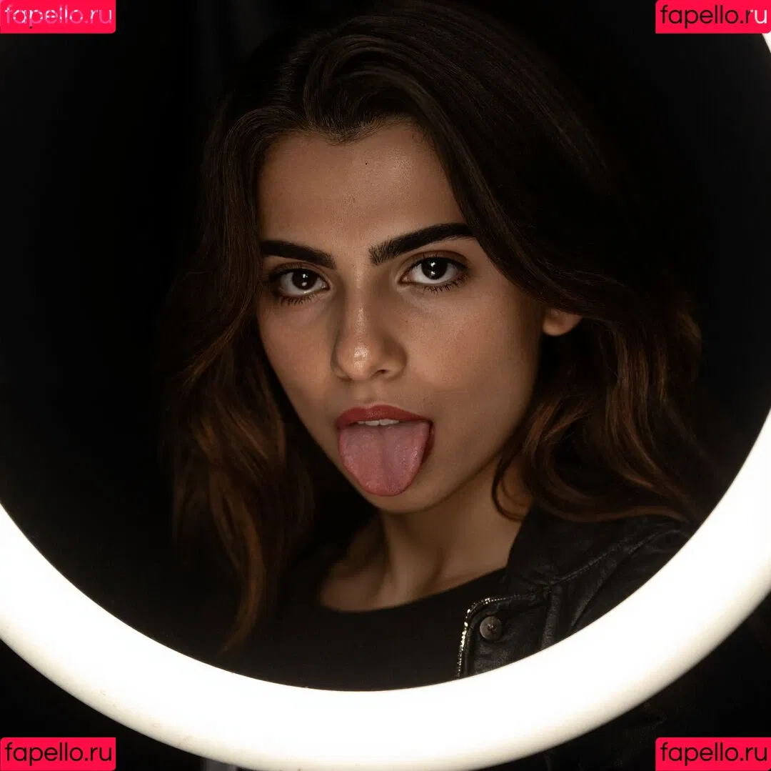 Claudia Doumit / Victoria Neuman: The Boys / claudiadoumit Onlyfans Photo Gallery 