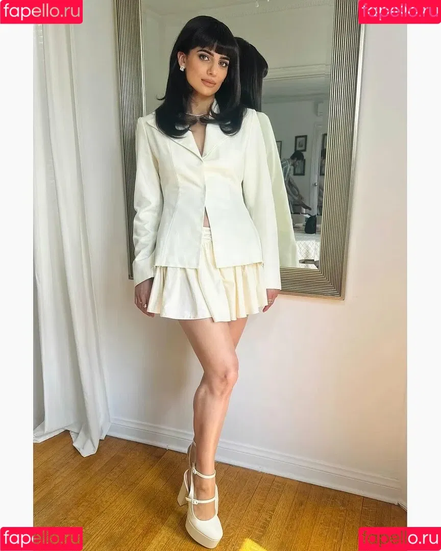 Claudia Doumit / Victoria Neuman: The Boys / claudiadoumit Onlyfans Photo Gallery 