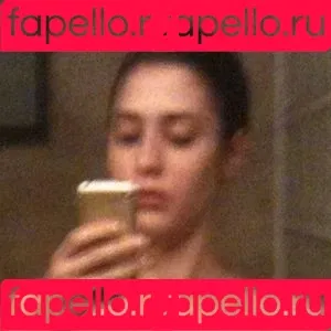 Lizzy Caplan / thelizzycaplan Onlyfans Photo Gallery 