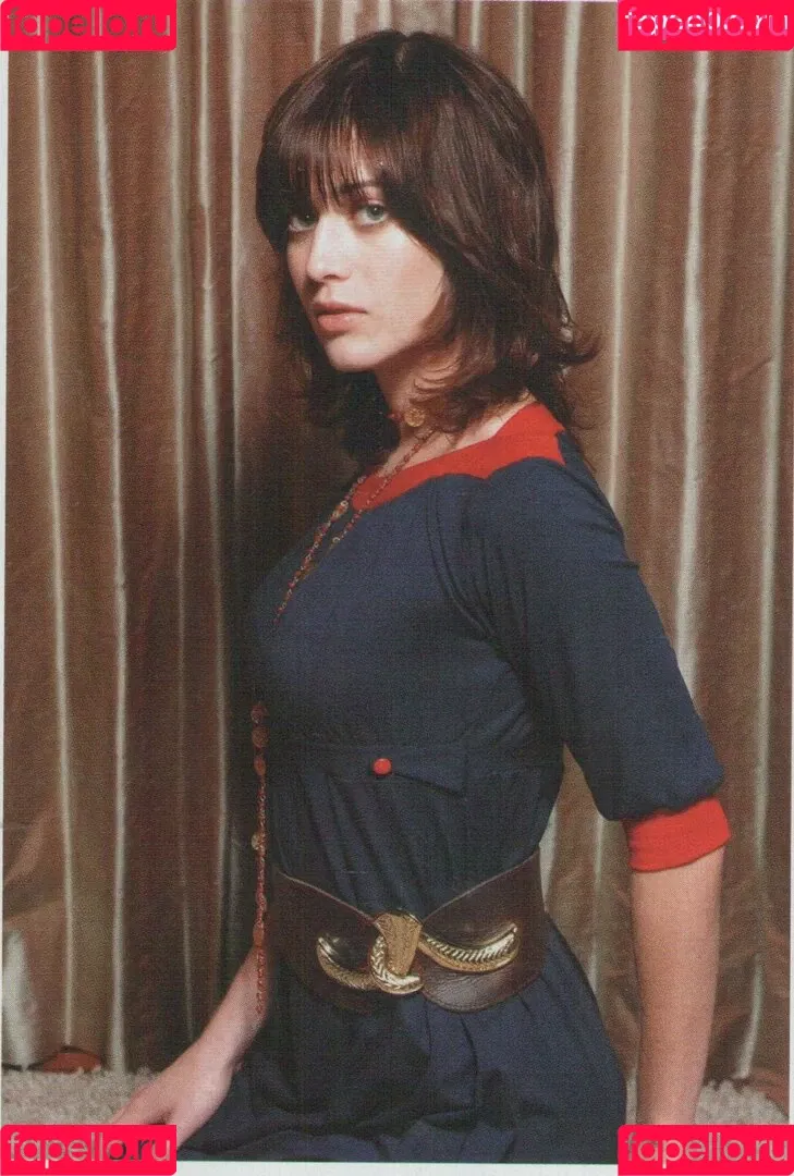 Lizzy Caplan / thelizzycaplan Onlyfans Photo Gallery 