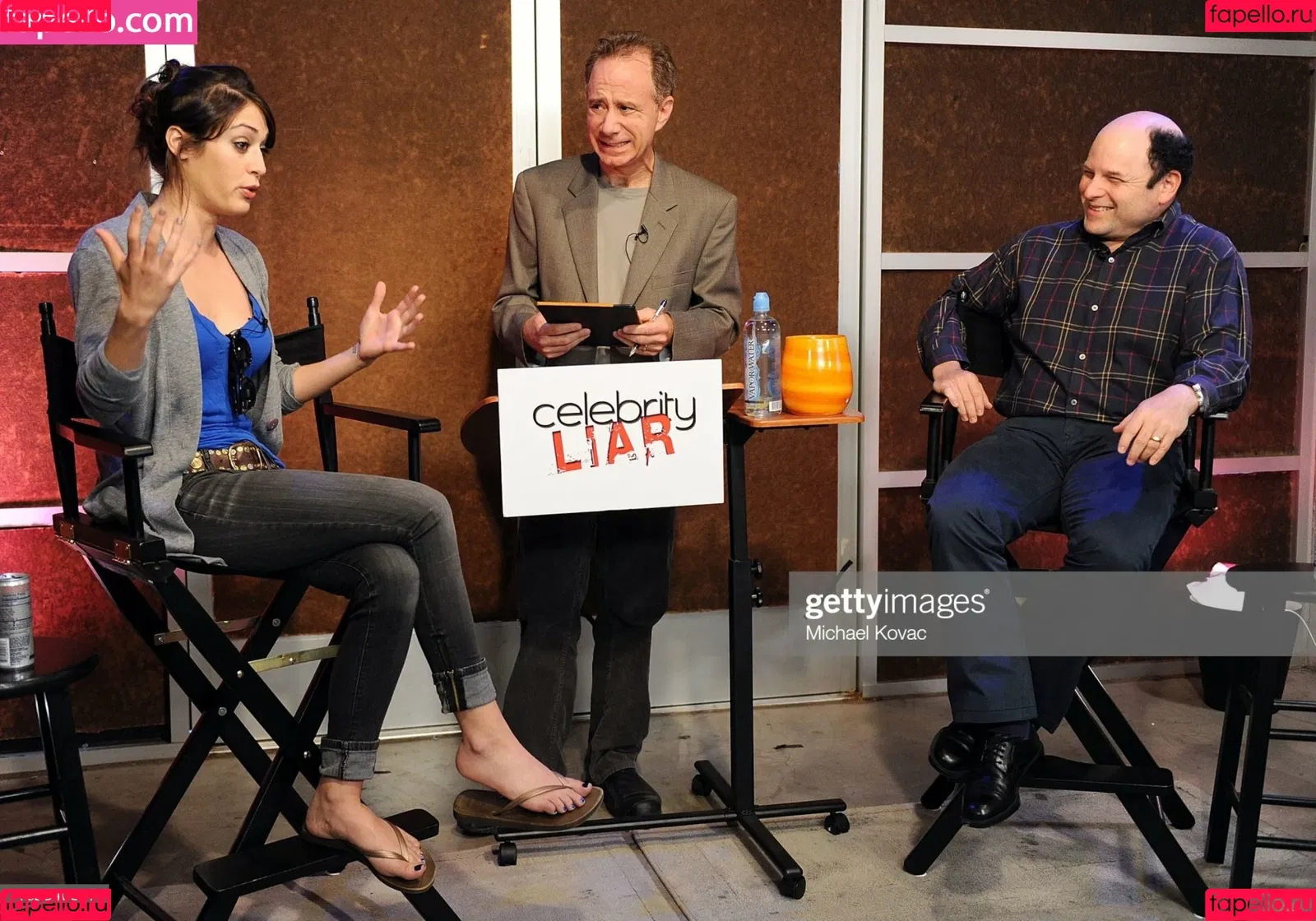 Lizzy Caplan / thelizzycaplan Onlyfans Photo Gallery 