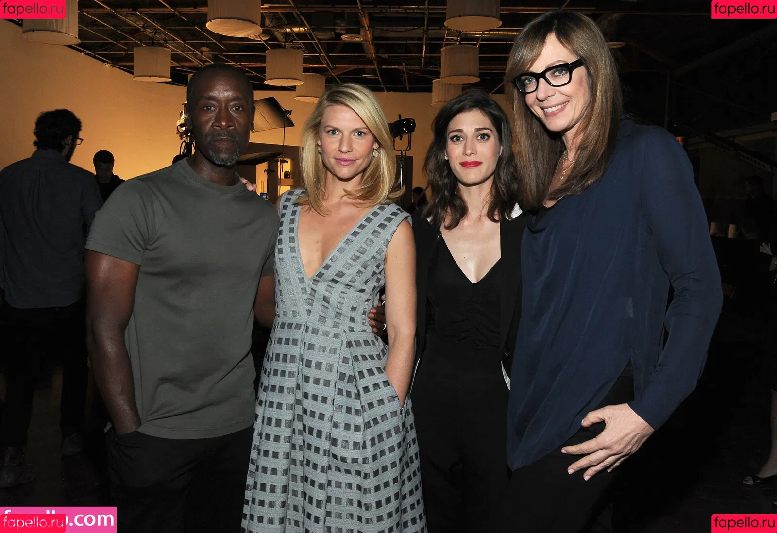 Lizzy Caplan / thelizzycaplan Onlyfans Photo Gallery 