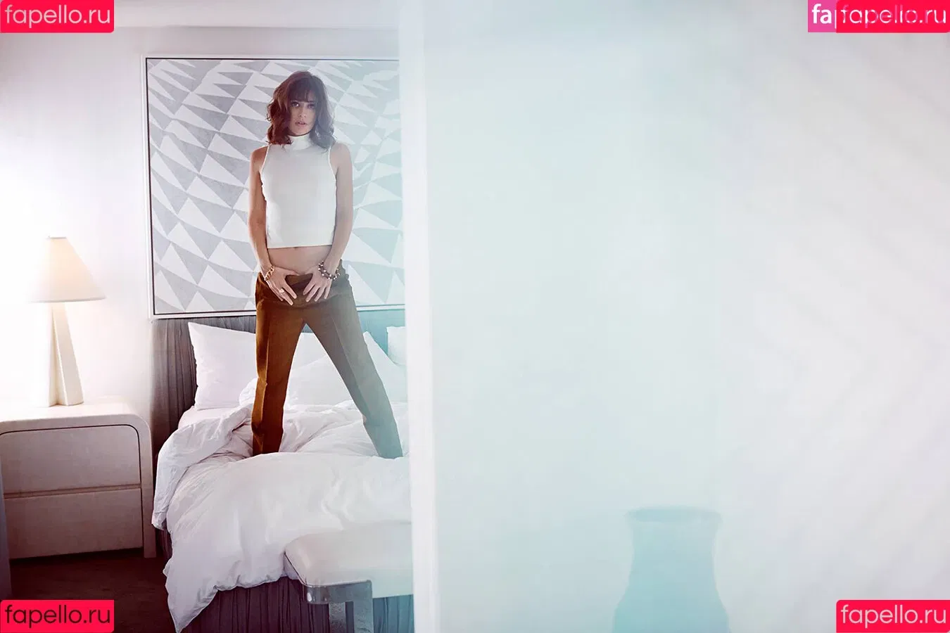 Lizzy Caplan / thelizzycaplan Onlyfans Photo Gallery 