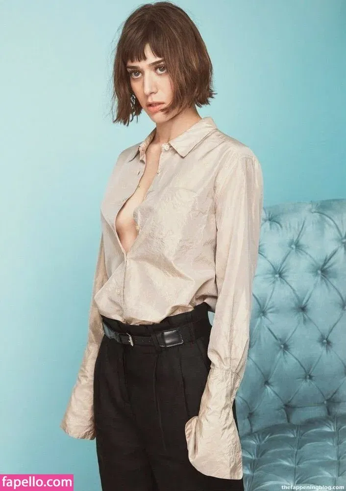 Lizzy Caplan / thelizzycaplan Onlyfans Photo Gallery 