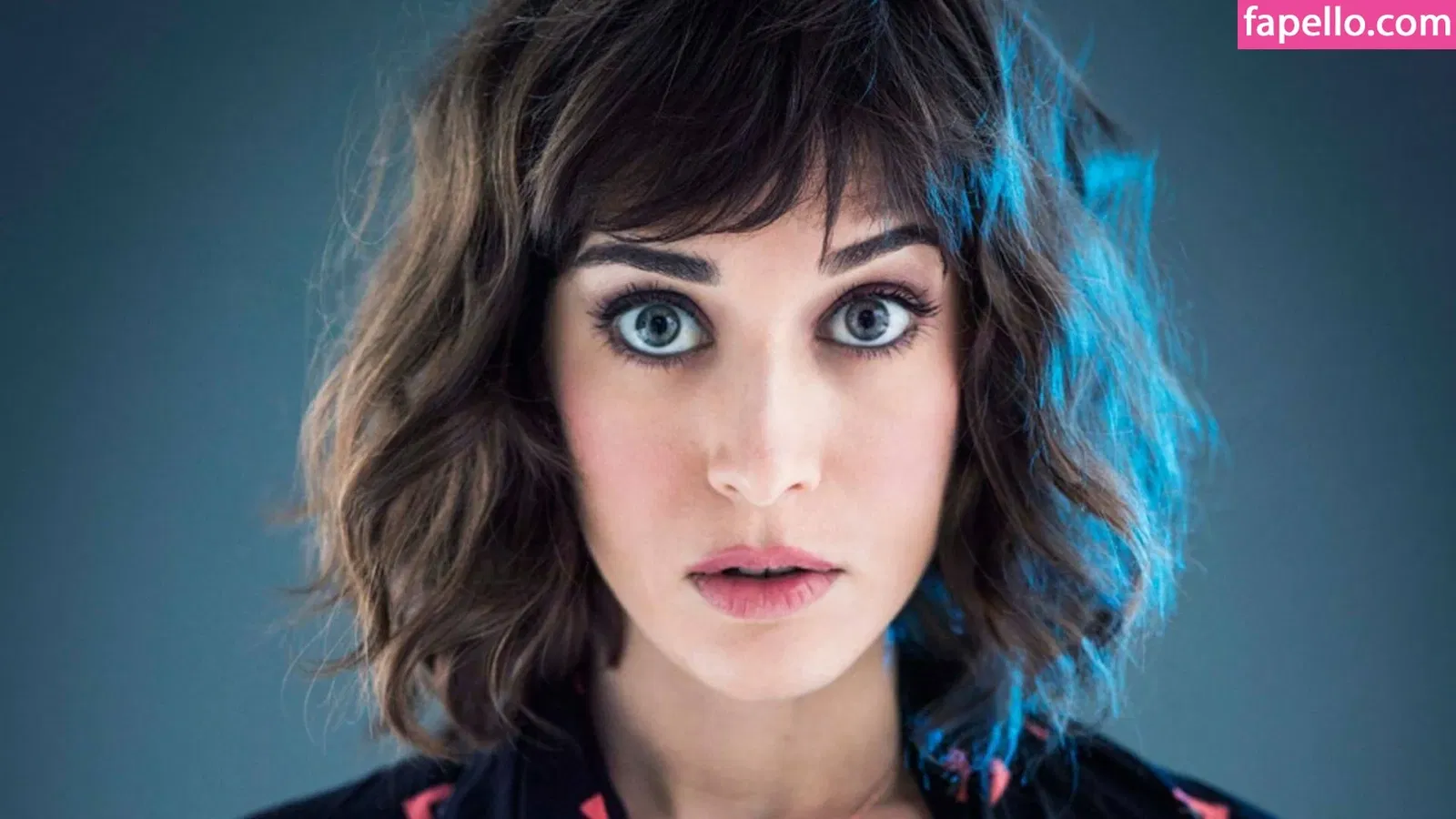 Lizzy Caplan / thelizzycaplan Onlyfans Photo Gallery 