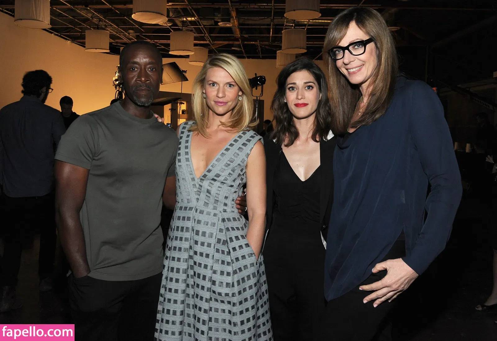 Lizzy Caplan / thelizzycaplan Onlyfans Photo Gallery 