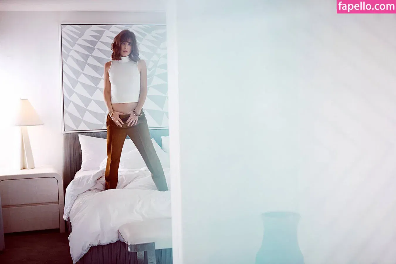 Lizzy Caplan / thelizzycaplan Onlyfans Photo Gallery 