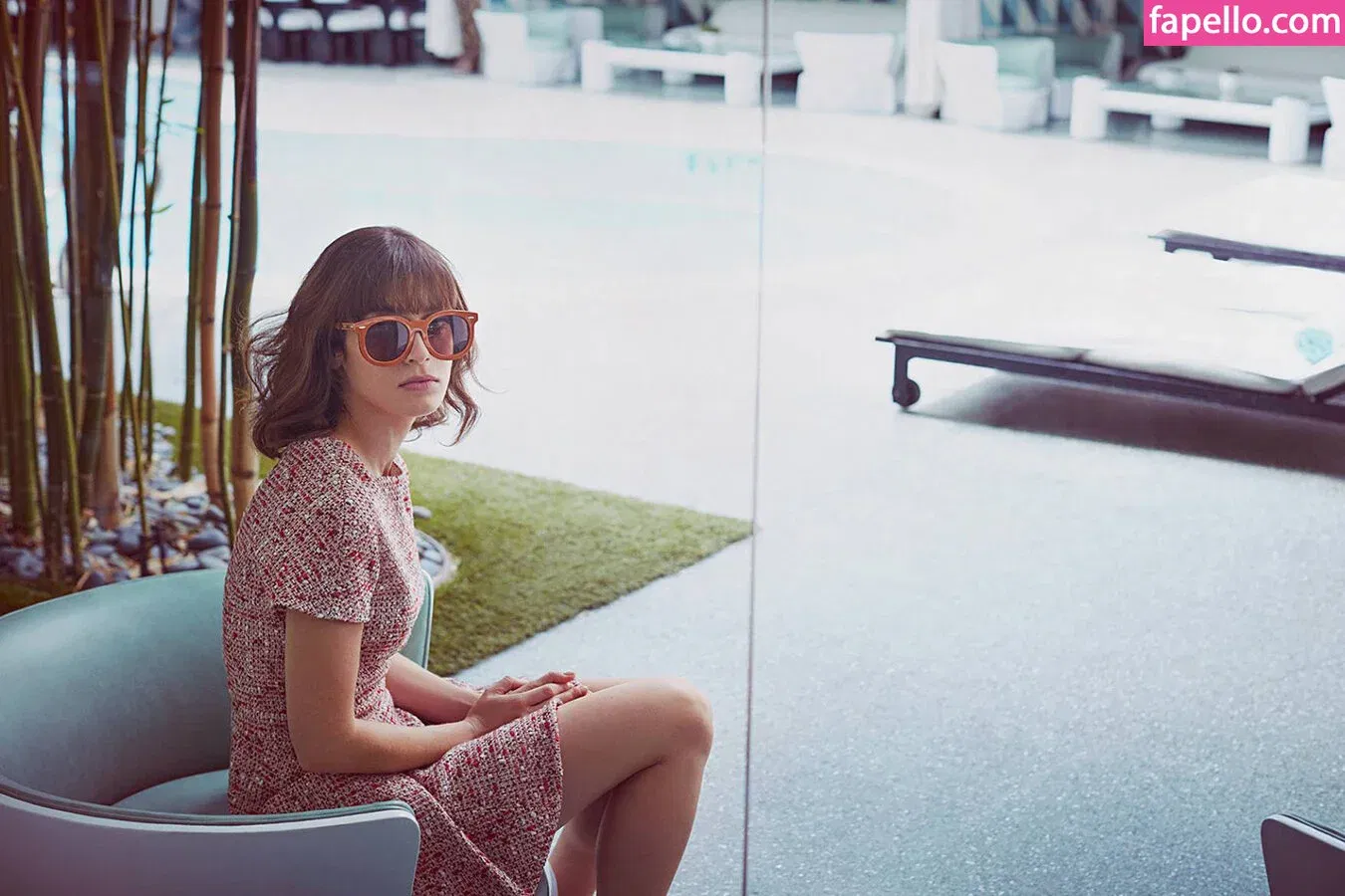 Lizzy Caplan / thelizzycaplan Onlyfans Photo Gallery 